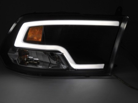 Svarta strålkastare Dodge RAM 2009-2018 LED TUBE PROJECTOR