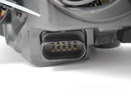 Vänster framlampa för Skoda Fabia 14-18 H4 TYC