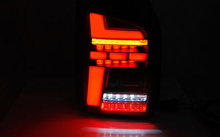 LED BAKLYKTOR RÖD VIT SEQ VW T6 15-19 OEM GLÖDLAMPA