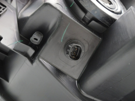 Höger framlampa till Mitsubishi Pajero 10-15