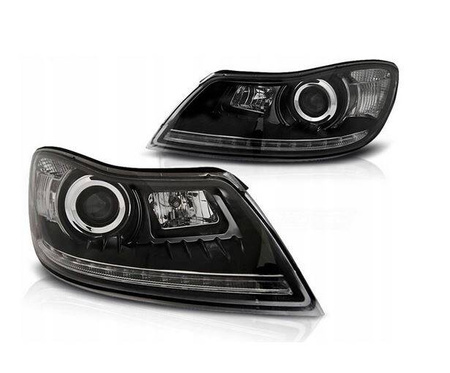 Skoda Octavia II DAYLIGH strålkastare