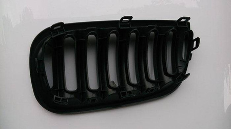 GRILL (NJURAR) BMW X3 E83 04-07 SVART GLANS