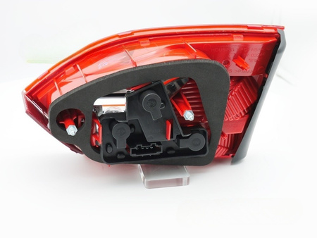 Vänster baklampa för VW Jetta 11-14 Flap röd vit