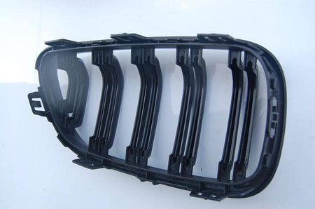 GRILL (NJURAR) BMW F22 / F23 DUBBEL SVART