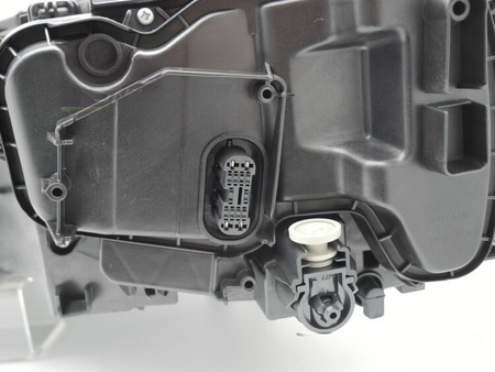 Vänster xenonstrålkastare TYC för Audi Q7 15-19