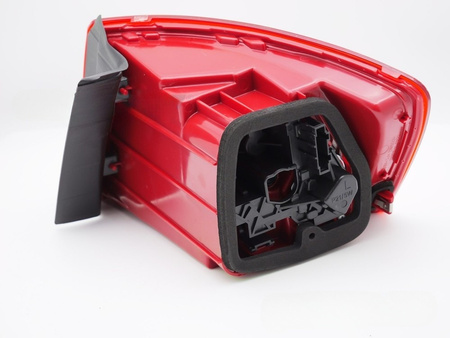 TYC diffusor för vänster baklykta till VW Jetta 6 11-14