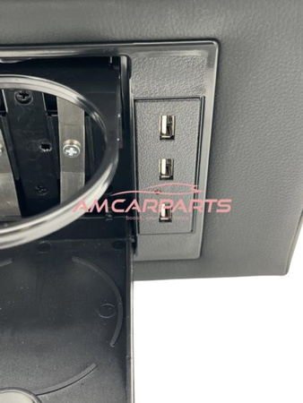 Förvaringsfack i mittkonsolen - Mercedes Vito W447