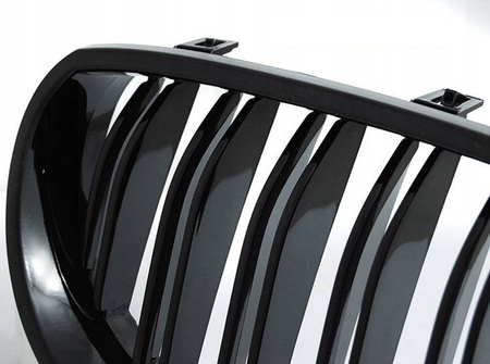 Grill svartblank BMW E60 E61 03-10