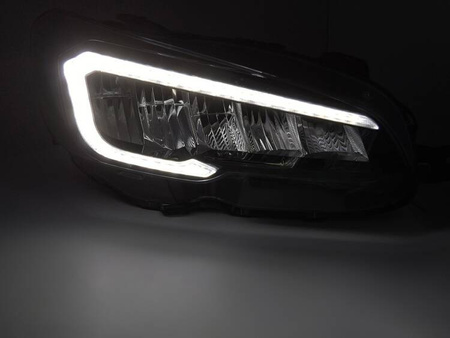 Strålkastare för Subaru WRX 14-22 svart full LED