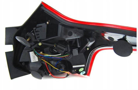 Ford Focus 3 11-14 hb svarta led dts lampor