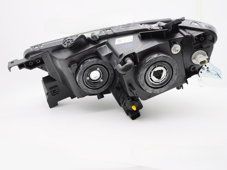 Höger framlampa till Mitsubishi Pajero 10-15