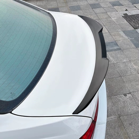 M4 Style BMW E90 spoiler