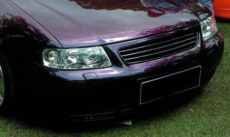 GRILL AUDI A3 8L 9/96-8/00 SVART JOM