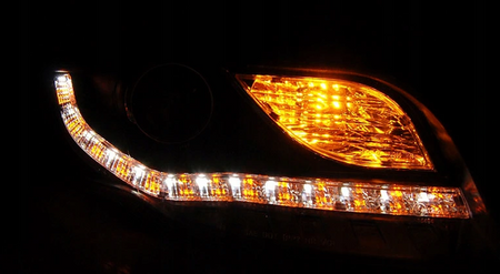 Strålkastare Audi A4 B7 04-08 Led Rör Svart